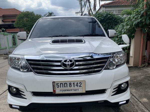 TOYOTA FORTUNER 2.5V ปี 2015 รถบ้าน ประกันชั้น 1