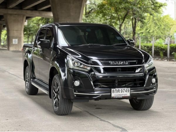 ISUZU DMAX 1.9 HILANDER STEALTH ออโต้