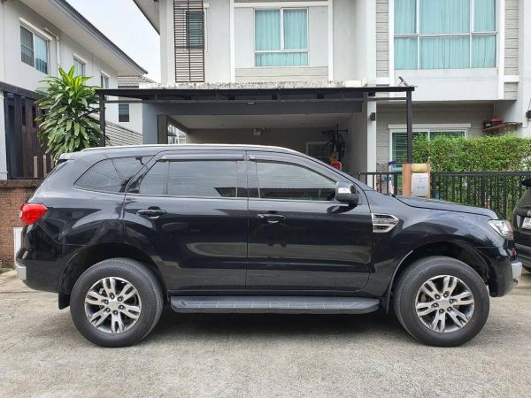 Ford Everest 2015 รถมือเดียว ไม่เคยเฉี่ยวชน ยางเพิ่งเปลี่ยน ประกันชั้น1