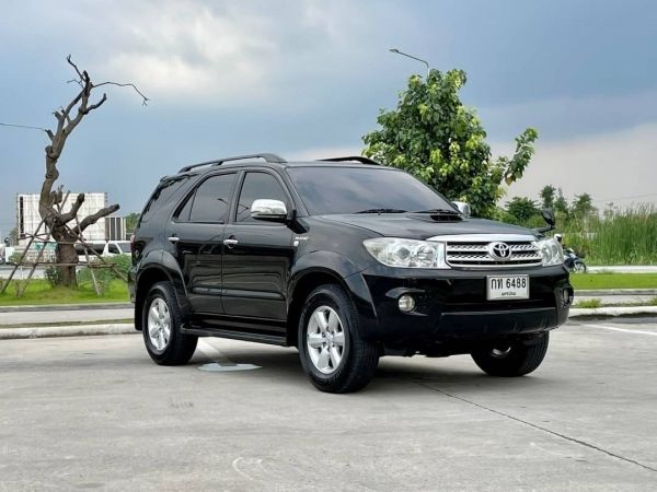 2011 TOYOTA FORTUNER, 3.0 V 4WD  โฉม ปี08-11 สีดำ เกียร์ออโต้ ตัวท็อปสุด