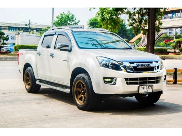 ISUZU D-MAX V-CROSS CAB4 3.0 VGS Z DVD A/T ปี 2014