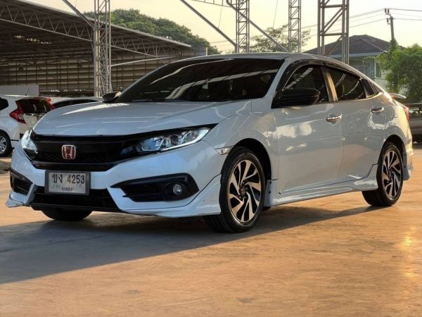 2016 HONDA CIVIC 1.8 EL  A/T สีขาว