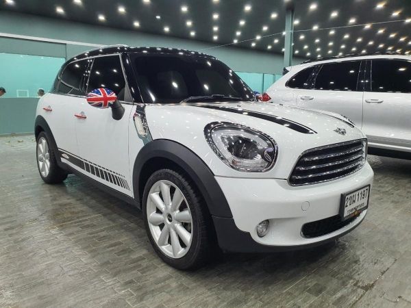 MINI Cooper D Countryman LOOK 2 R60 ปี 2015 รถออกศูนย์ เข้าServiceทุกระยะ ประหยัดน้ำมันสุดๆ ขับขี่โหมดsport แรงไม่มีสะดุด