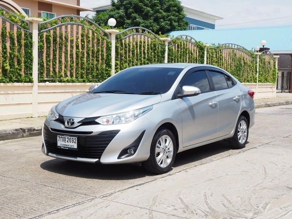 TOYOTA YARIS ATIV 1.2 E ปี 2017