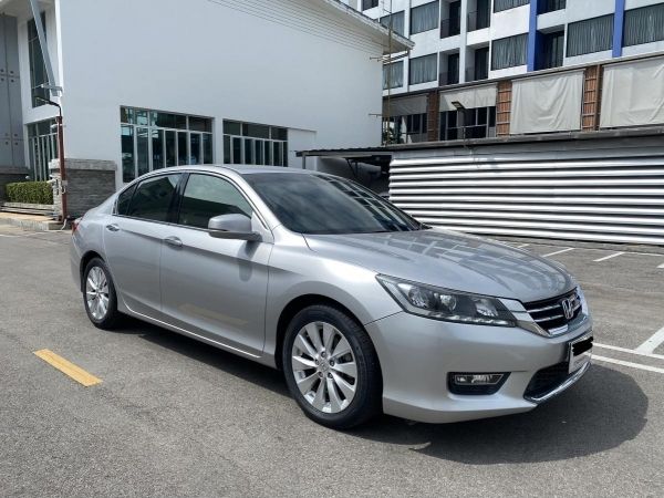 Honda Accord 2.0 EL i-VTEC AT ปี 2013