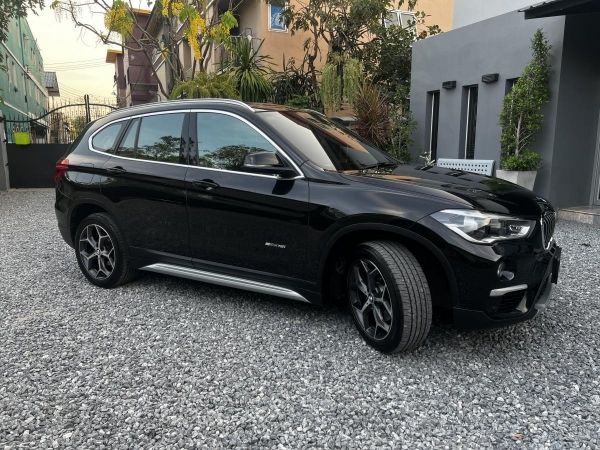 2017 BMW X1 1.5 sDrive18i xLine SUV รูปที่ 0