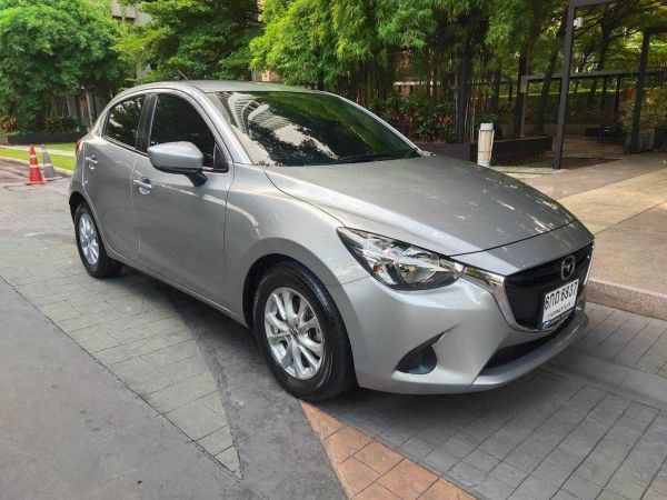 Mazda2 Sport Hi 1.3SKYACTIV 5ประตู เกียร์ออโต้ MY2017