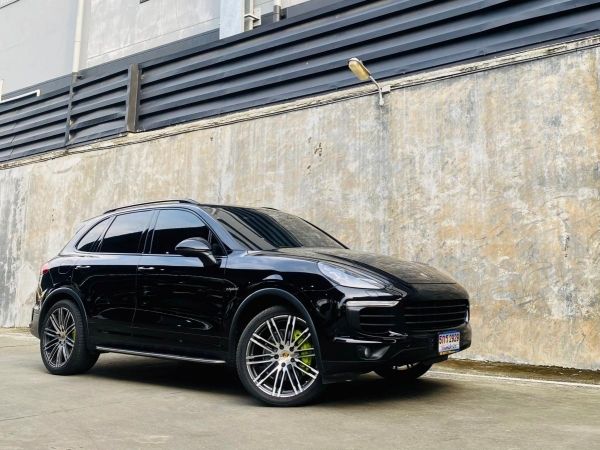 PORSCHE CAYENNE 3.0 HYBRID ปี2015