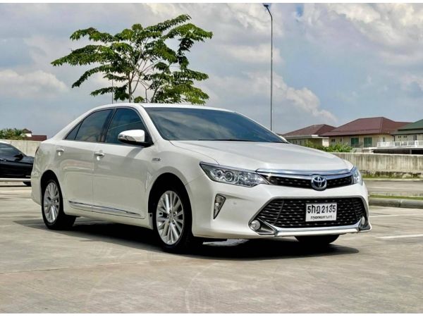 2016 TOYOTA CAMRY, 2.5 HV CD โฉม ปี12-18 สีขาว เกียร์ออโต้ เครื่องเบนซิน/ไฟฟ้า