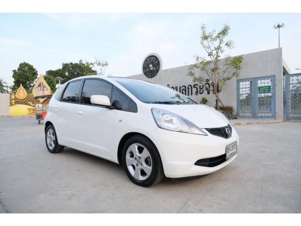 Honda Jazz 1.5V ตัวรองท๊อป เกียร์ออโต้ 2011