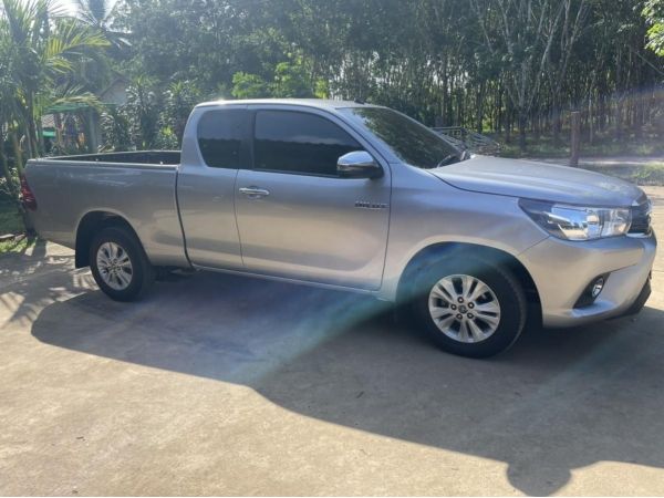 ขาย รถกระบะ Toyota Hilux Revo 2.4 E  2018 สภาพดี