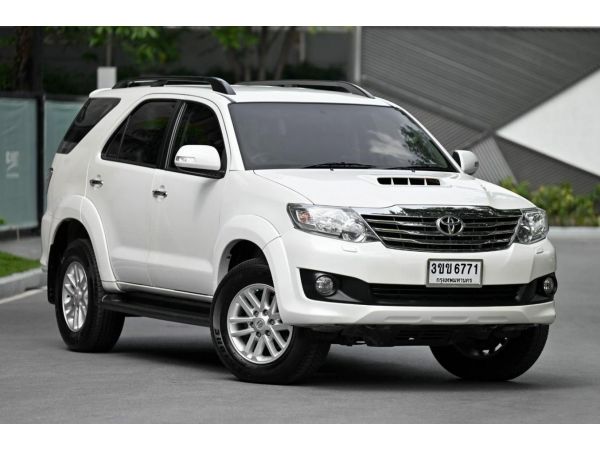 TOYOTA FORTUNER 4WD Fortuner 3.0V Top สุด A/T ปี 2014