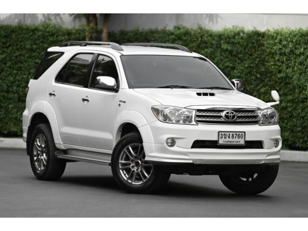 TOYOTA FORTUNER รุ่นพิเศษ APERTO 3.0V 2WD A/T ปี 2010