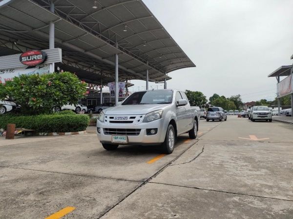 ISUZU D-MAX SPACE CAB 2.5 Z ปี 2013 รถมือสองฟรีดาวน์