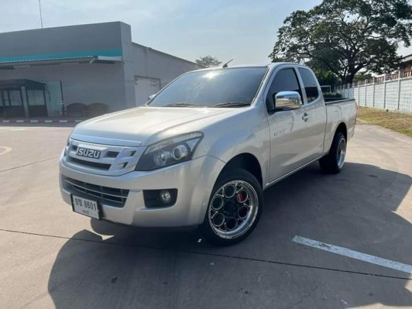 ISUZU D-MAX 2.5 Z CAB M/T ปี 2012