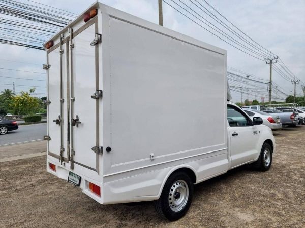 Toyota vigo 2.7J standardcab ปี 2011