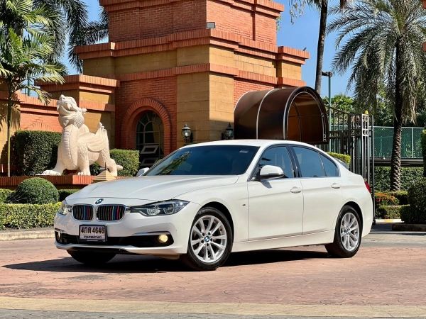 2017 BMW 320i Luxury ( F30 ) รูปที่ 0