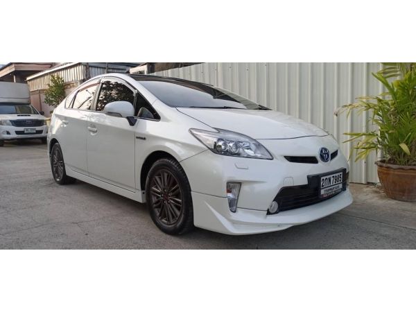 Toyota Prius ปี 2014 ( เจ้าของขายเอง)