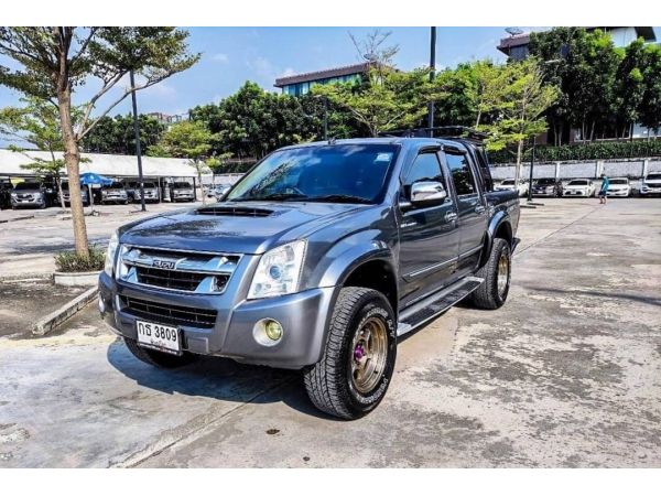 2009 Isuzu d-max 3.0 Hi Lander MT รถสวยเเต่งมาเพียบ คุ้มๆ