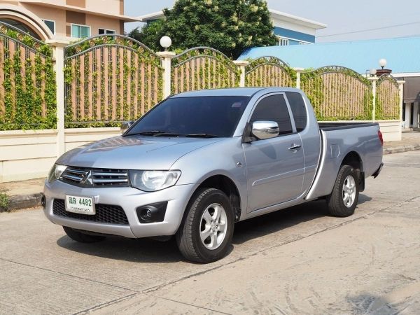 MITSUBISHI TRITON CAB 2.4 GLX (MNC) ปี 2012 จดปี 2013 เกียร์MANUAL สภาพนางฟ้า