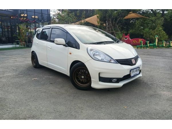 HONDA JAZZ 1.5 SV AUTO เกียร์ออโต้ ปี 54/2011