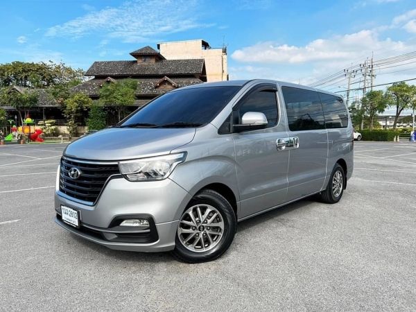 HYUNDAI  H1  2.5  TOURING