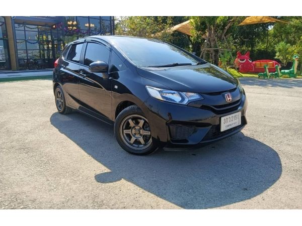 HONDA JAZZ 1.5 V AUTO  เกียร์ออโต้  ปี 57/2014