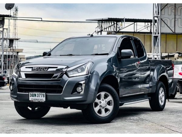 2018 isuzu cab hilander 1.9 DDI เครดิตฟรีดาวน์