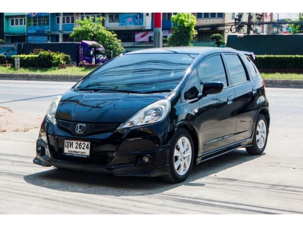 HONDA JAZZ 1.5v สภาพสวย สมบูรณ์