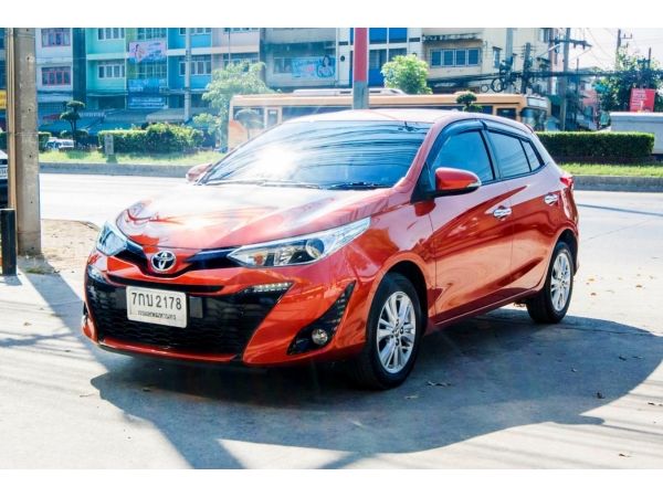 Toyota Yaris 1.2G เบนซิน