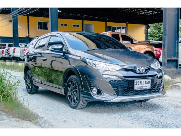 2020 Toyota Yaris Cross 1.2 Mid CVT เบนซิน สีเทา