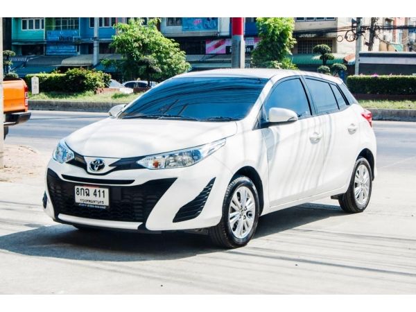 TOYOTA YARIS 1.2E สภาพใหม่สุดๆ มีรับประกันหลีงการขาย