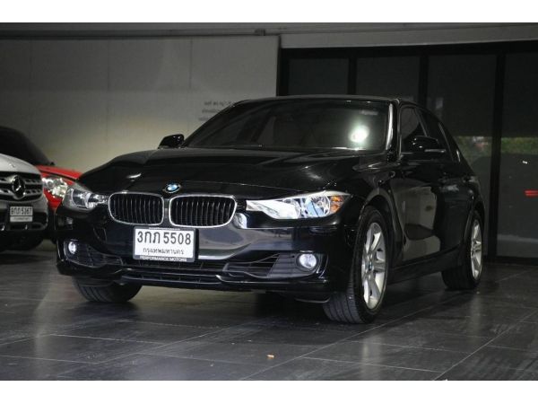 BMW 320i Base 2013