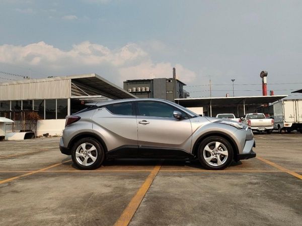 C-HR 1.8 HYBRID MID 	2019