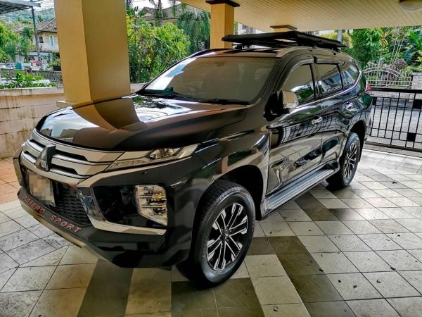 2019 Mitsubishi Pajero · Suv ·