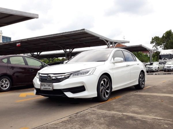 ปี 2017 HONDA ACCORD 2.0 E