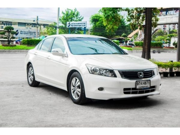 Honda Accord 2.0EL 1 บาทออกได้ทุกคันค่ะ