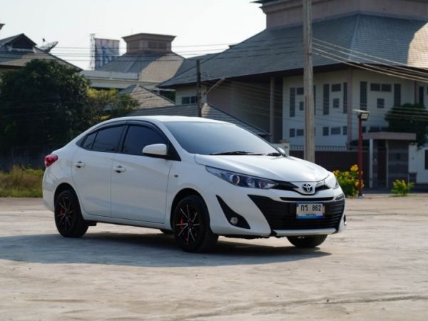 Toyota Yaris Ativ 1.2 J A/T ปี : 2019