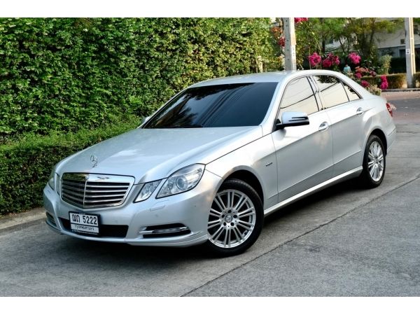 Mercedes-Benz E200 CGI Elegance W212 ปี 2012 รูปที่ 0