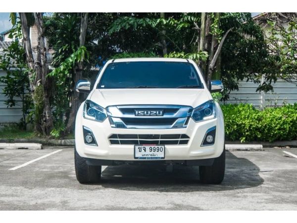 ISUZU D-MAX  DOUBLE CAB  1.9 HI-LANDER Z PRESTIGE (Navi) ดีแม็กสี่ประตูเกียร์ออโต้ รถใช้งานน้อยวิ่งแค่แปดหมื่นโลใส่ล้อแม๊กเวลขอบ18  เครื่องดี เกียร์ดี ช่วงล่างแน่นๆ รถพร้อมใช้งานได้เลย รูปที่ 0