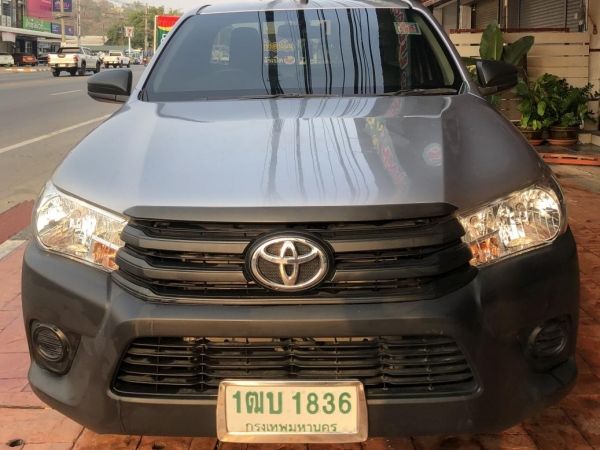 ขายรถ  Toyota Hilux Revo เครื่องยนต์ 2.4  รถกระบะรีโว่ ตอนเดียวมือสอง เกียร์ธรรมดา สีเทา ใช้งานน้อยมาก รถบ้าน เลขไมล์ 3x,xxx