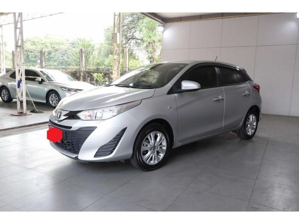 TOYOTA YARIS 1.2 J MINOR CHANGE CVT   ปี2017