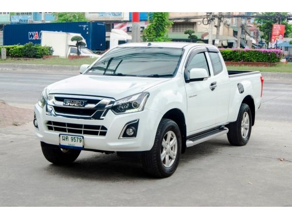 เครดิตดีฟรีดาวน์ 2016  Isuzu D-Max Space Cab 1.9 Hi-Lander L ดีเซล MT