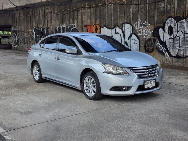 NISSAN SYLPHY 1.8V เกียร์ออโต้ ปี 2013 สีเทา