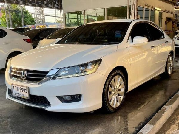 รถหรูสภาพสวยขายถูก HONDA ACCORD 2.0 EL Top 2015