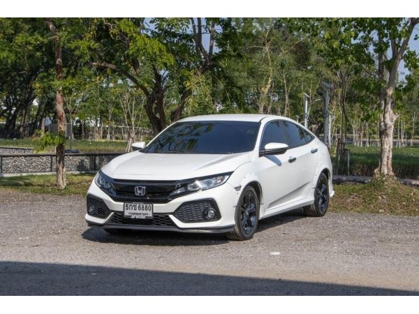 HONDA Civic FC 1.8 EL สีขาว A/T ปี2016