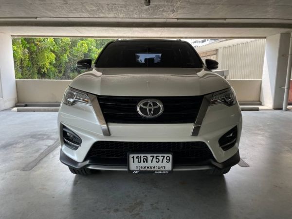 Toyota Fortuner 2.8 V TRD Sportivo 2019 รูปที่ 0