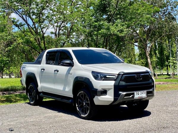 TOYOTA HILUX-REVO ปี 2021 สีขาว