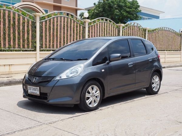 HONDA JAZZ 1.5 V (AS)(MNC) ปี 2013 เกียร์AUTO สภาพนางฟ้า