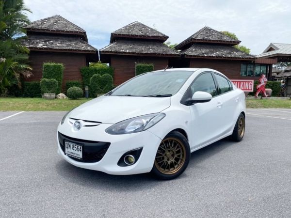 2011 MAZDA2  1.5  ELEGANCE  GROOVE  4 ประตู  A/T (ญพ 8564 กทม.) สีขาว   เบรค ABS  เบาะหนังสี